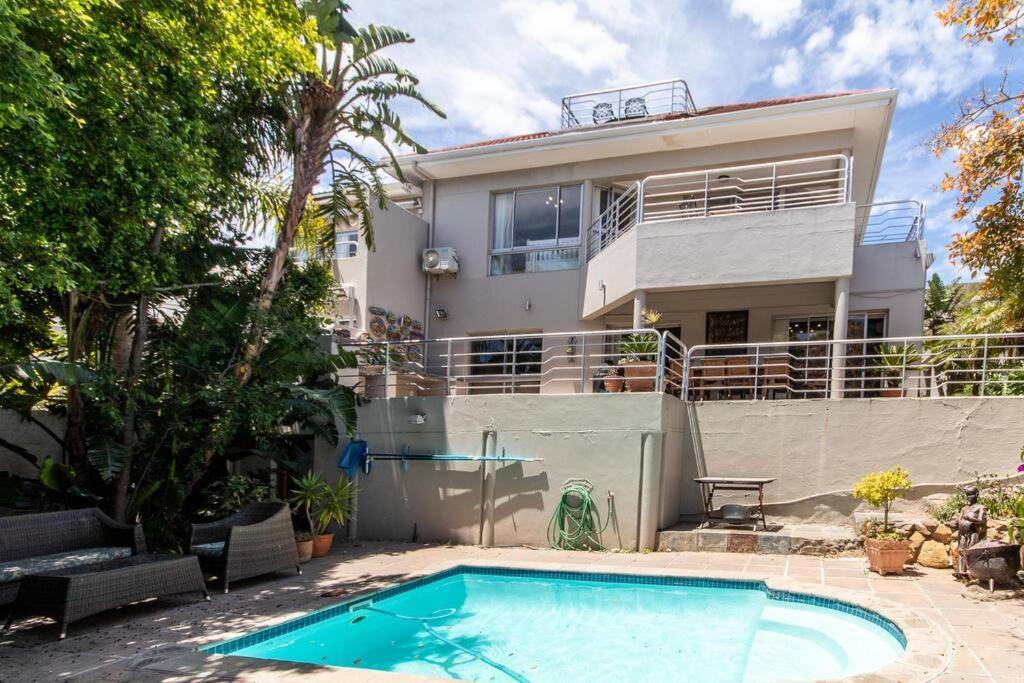 Comfortable & Spacious 5 Bed In Ave Normandie