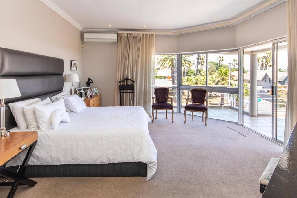 Comfortable & Spacious 5 Bed In Ave Normandie *