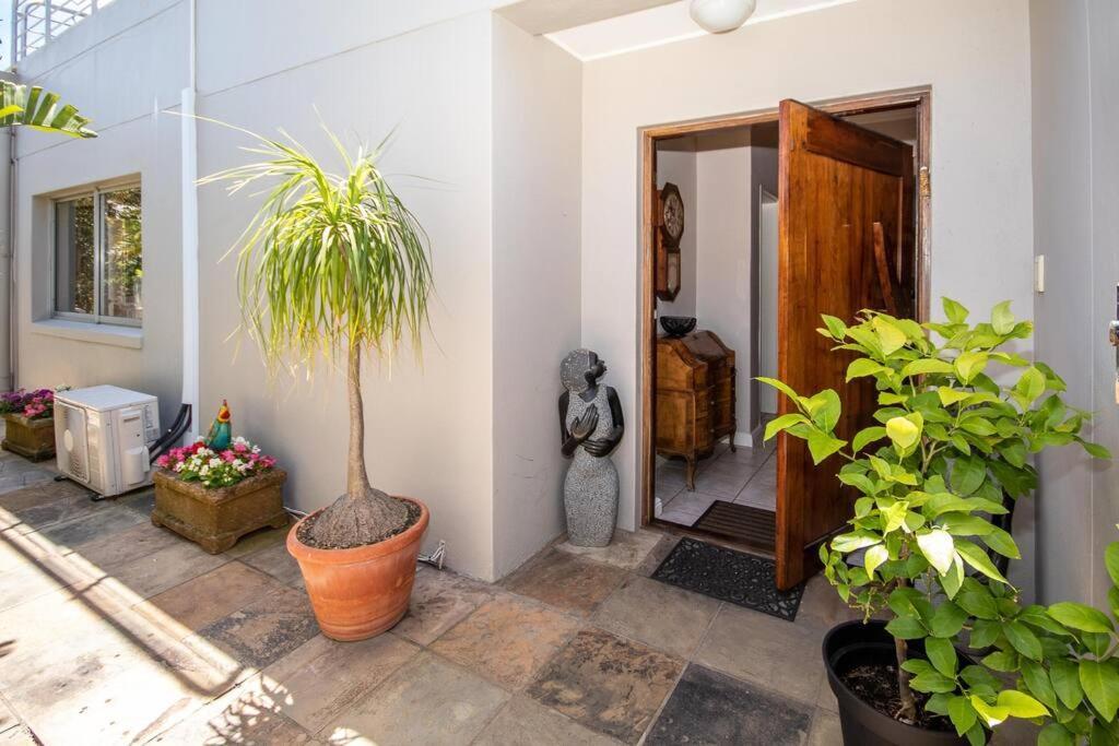 Comfortable & Spacious 5 Bed In Ave Normandie