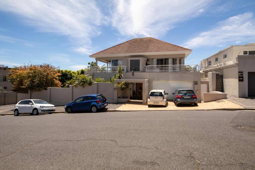 Holiday home Comfortable & Spacious 5 Bed In Ave Normandie Cape Town